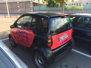 The nifty smart car that I drove around my first week here.